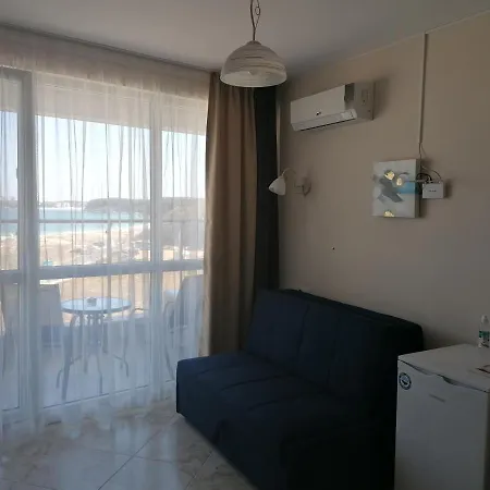 Allure Dobi Приморско