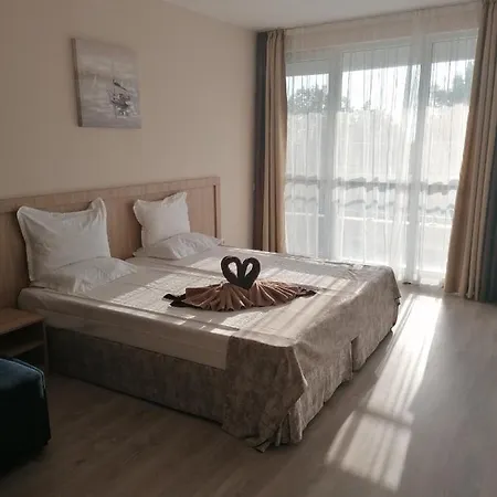Апартхотел Allure Dobi *