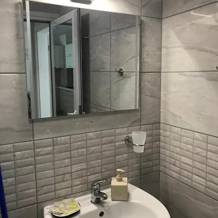 Allure Dobi Апартхотел *
